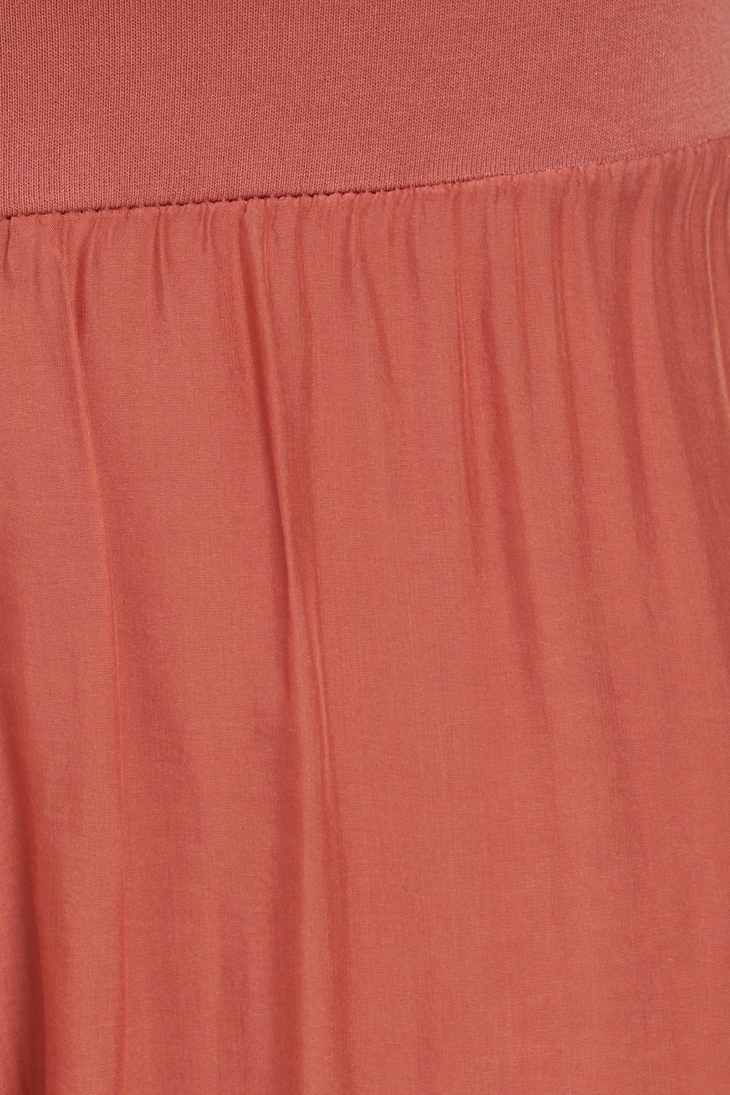 Women's Woven Pull-On Pants