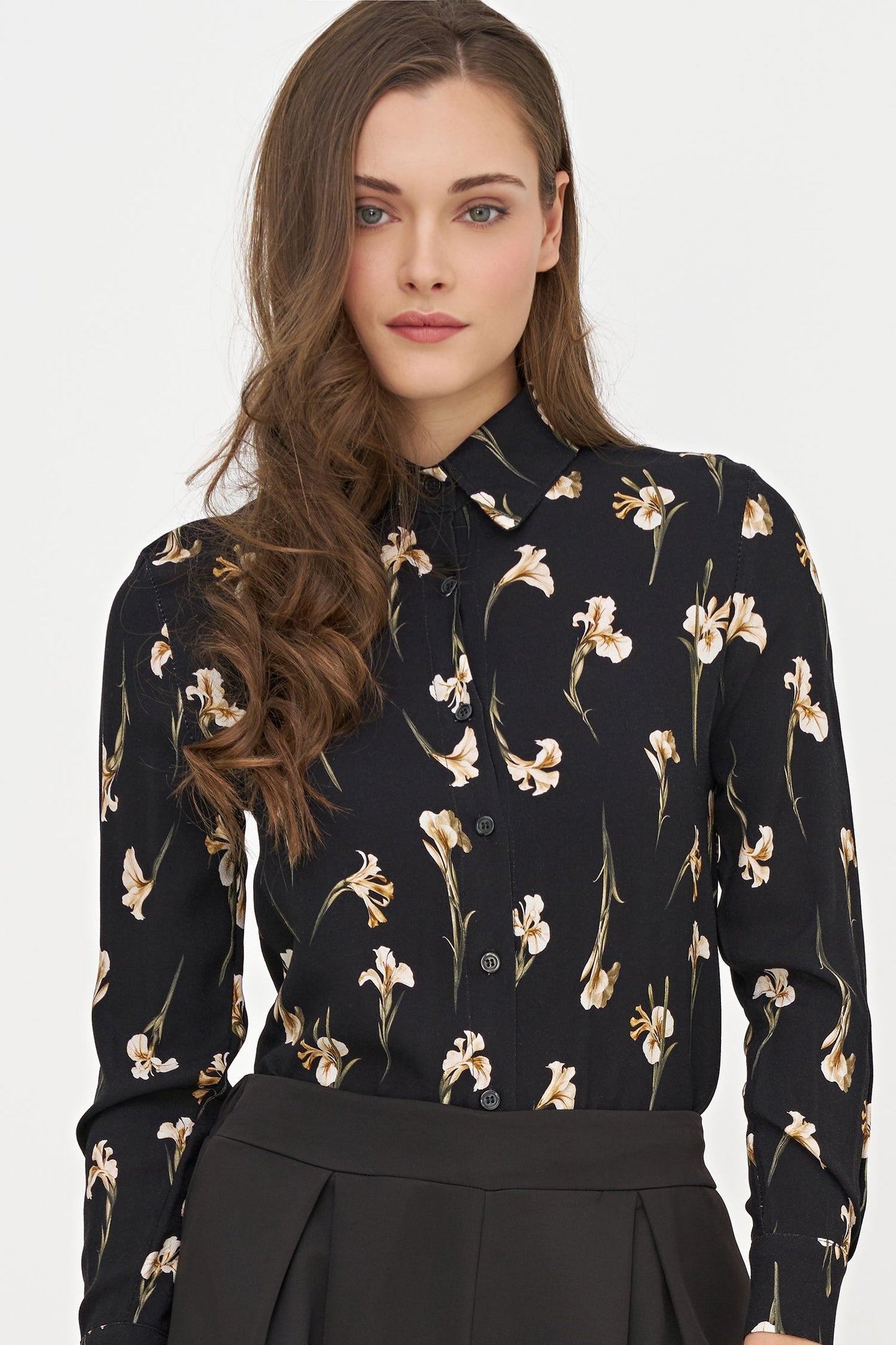 Women's Printed Woven Button-Down Shirt