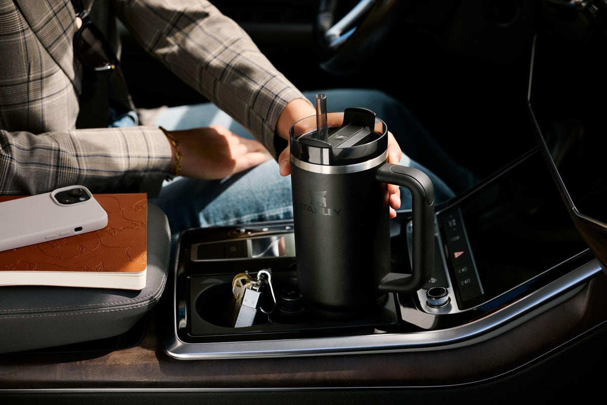 STANLEY Quencher H2.0 Flow State Tumbler, 40 oz, Hot Coral 🍁 All In One Marketplace Canada