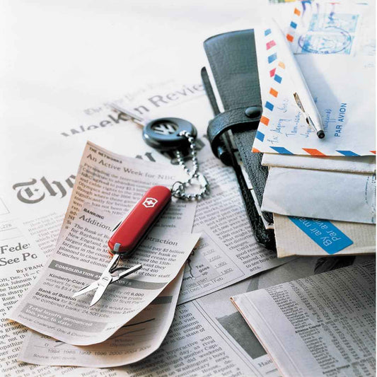 Victorinox Classic SD Swiss Army Knife, Compact, 7 Functions, Swiss Made Pocket Knife with Small Blade, Screwdriver and Key Ring - Style Icon (Red) 🍁 All In One Marketplace Canada