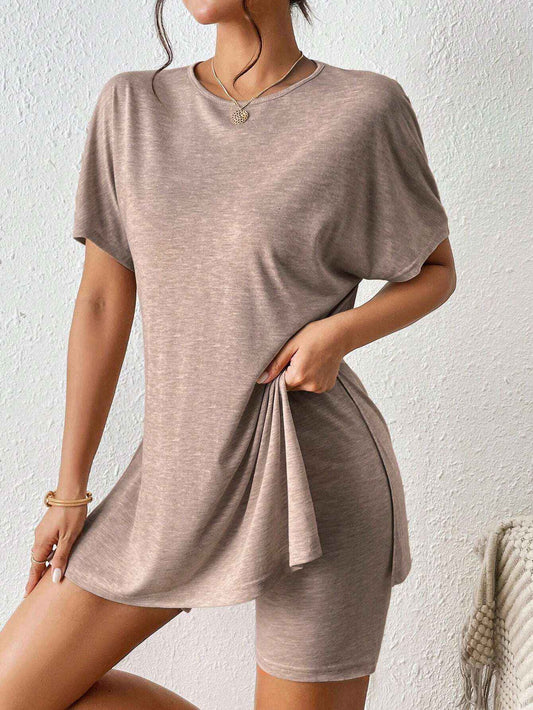 Women's Casual Solid Color Batwing Sleeve Tunic Top & Shorts Two-Piece Set