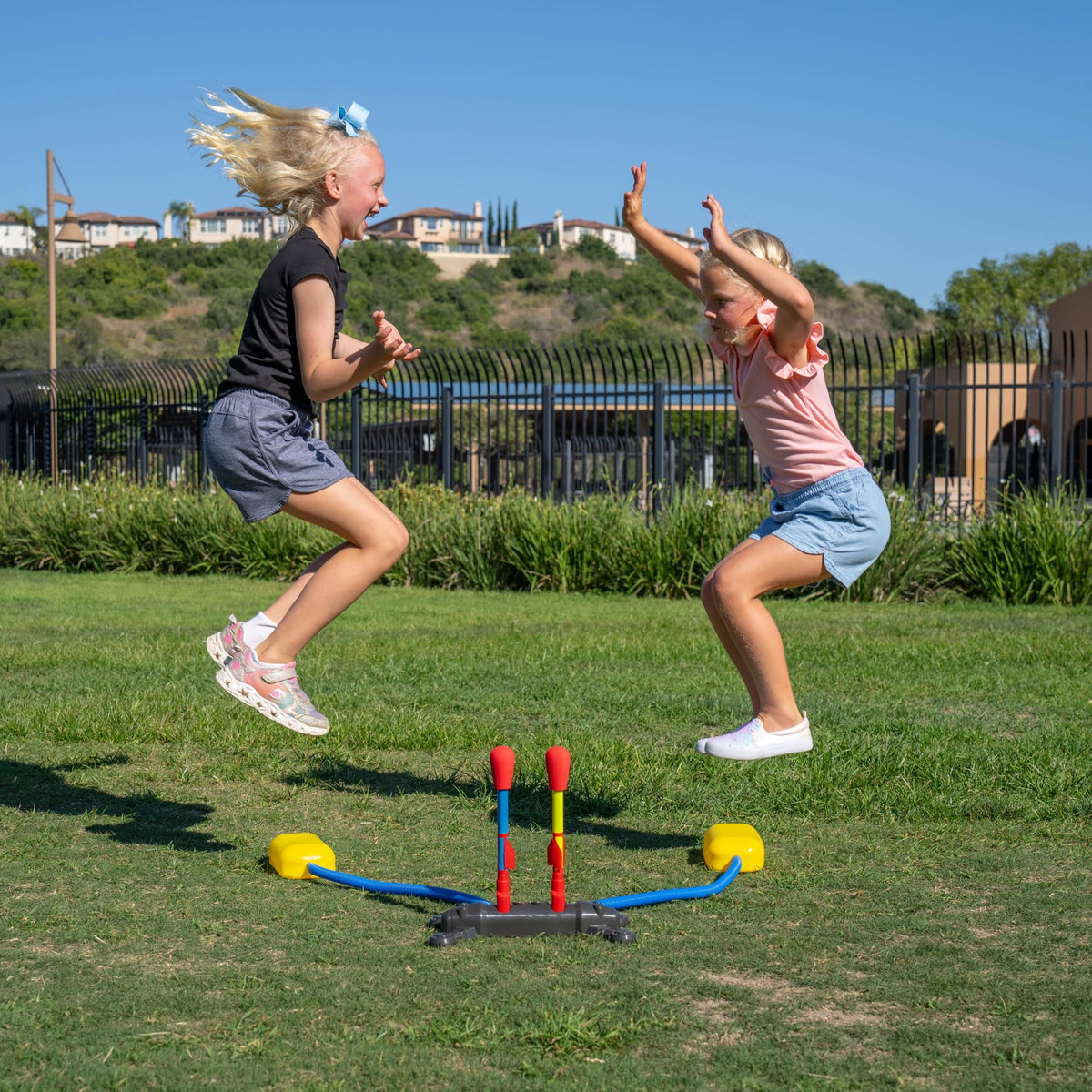 The Original Stomp Rocket Dueling Rockets Launcher, 4 Rockets and Toy Rocket Launcher - Outdoor Rocket STEM Gift for Boys and Girls Ages 6 Years and Up - Great for Outdoor Play ๐ All In One Marketplace Canada