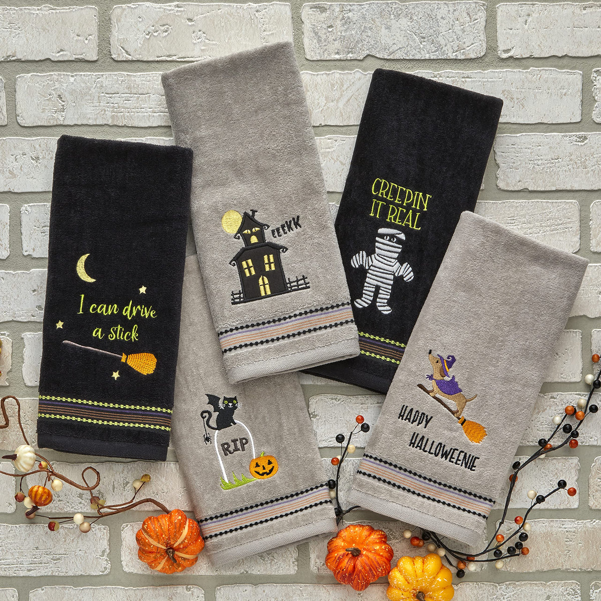 SKL Home Halloween Creepin' Real Glow-in-The-Dark Hand Towel Set for Bath/Kitchen/Bar & Gift, 2 Count