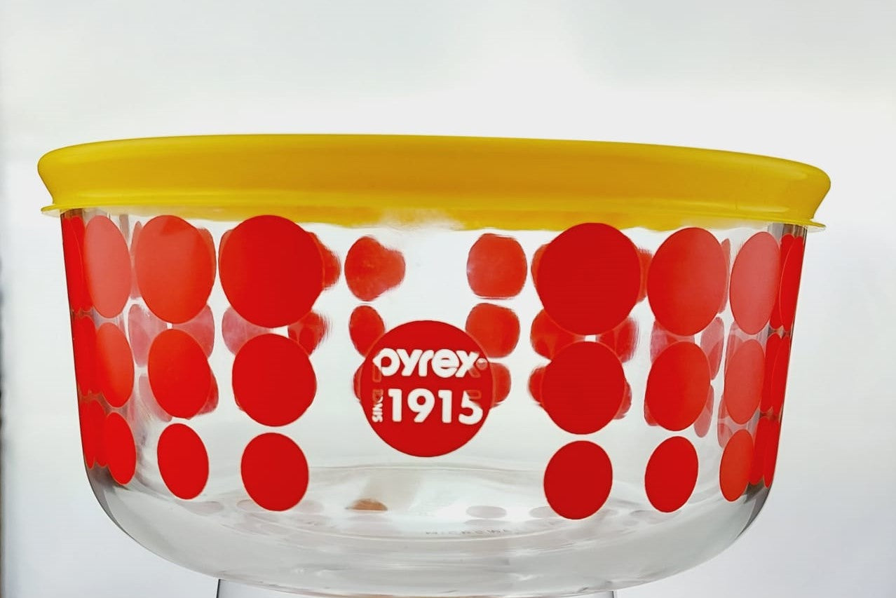 4 Tasse Dekorierte Pyrex 100 Jahre Jubiläums Rot