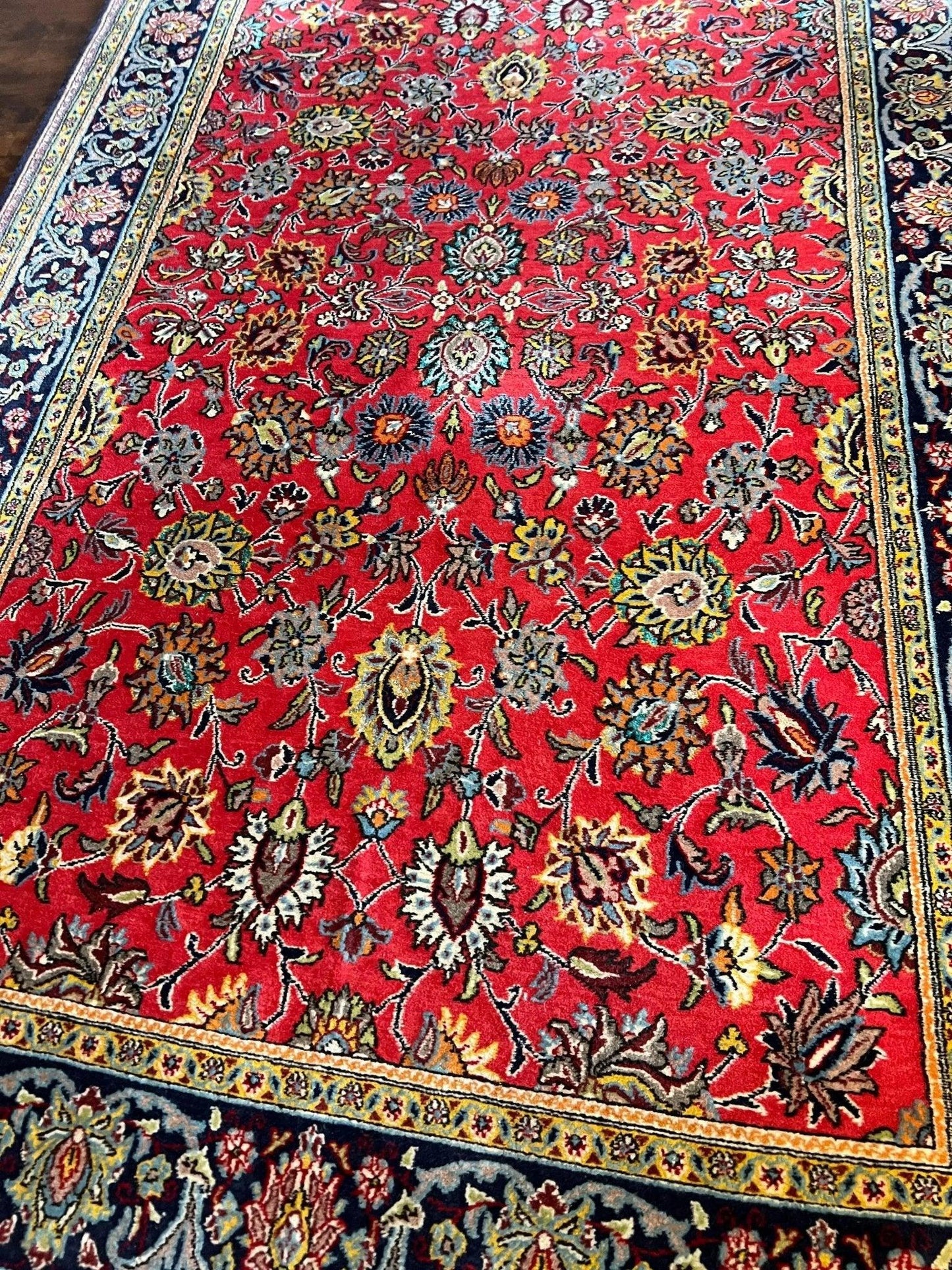 Wool and silk Qum rug|6’7”x4’6”