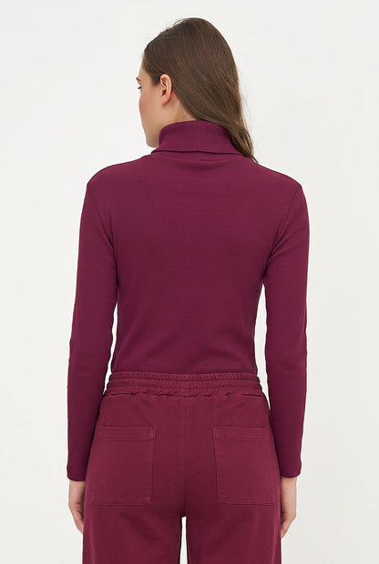Women's Classic Rib-Knit Turtleneck Top with Long Sleeves