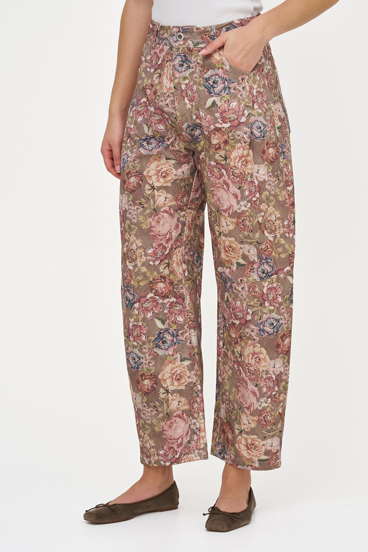 Women's Woven Printed Zip-Up Barrel Leg Pant with Side Seam Pockets & Back Pockets