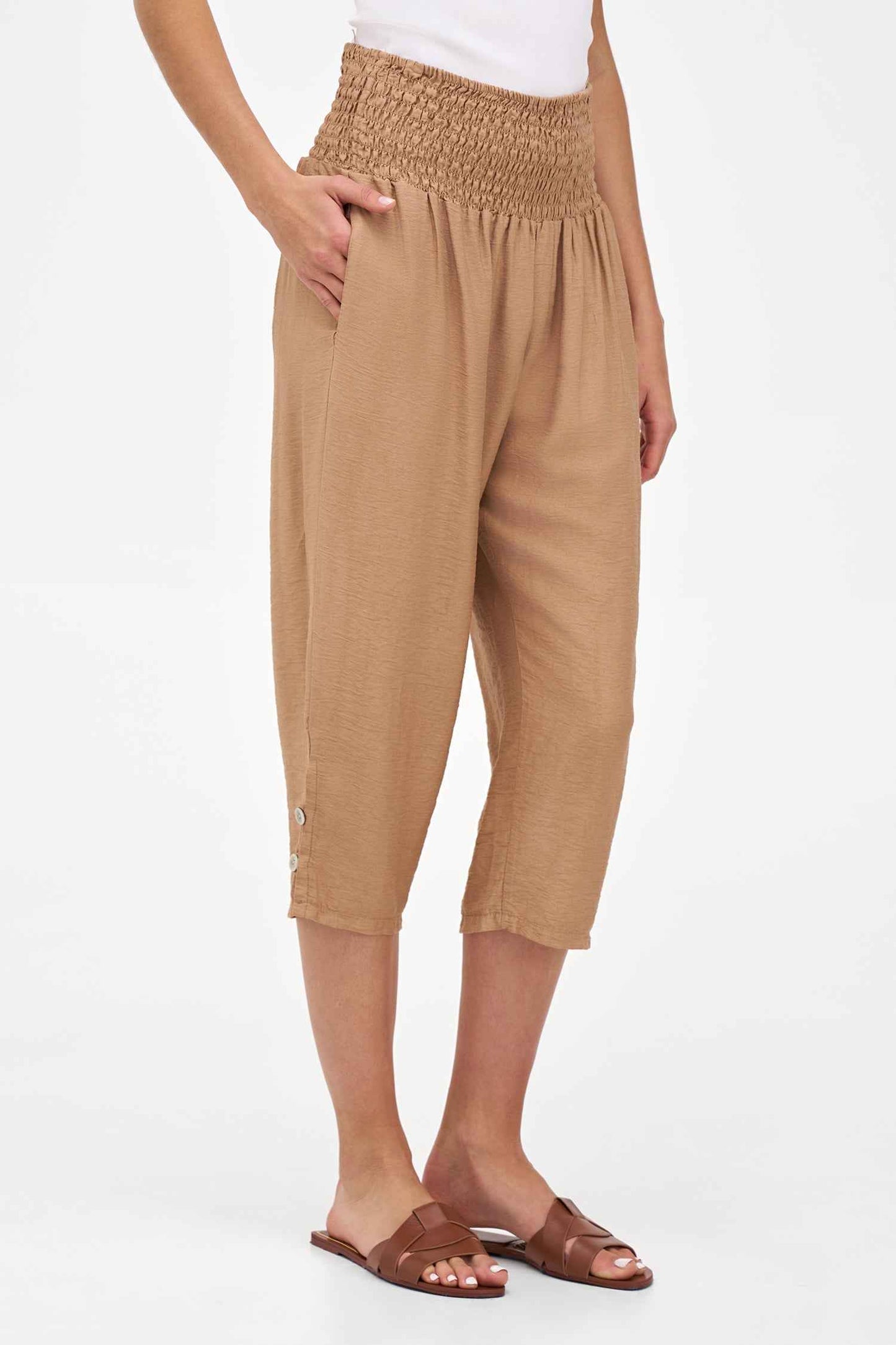 Women's Woven Capri Trousers