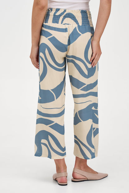 Women's Woven Capri Trousers