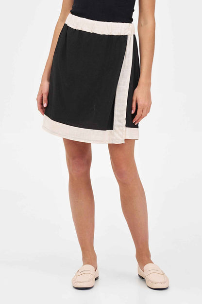 Women's Woven Shorts
