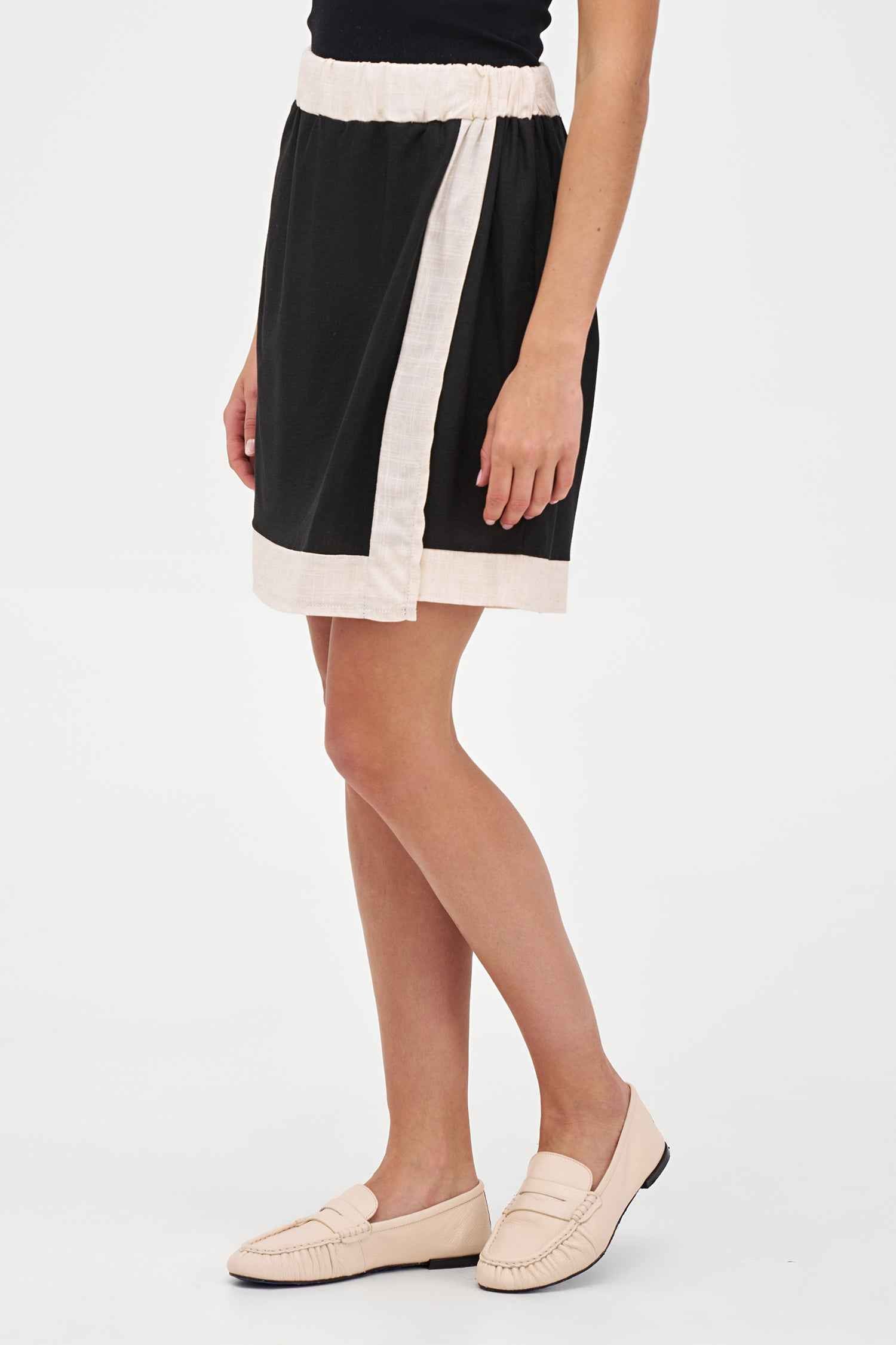 Women's Woven Shorts