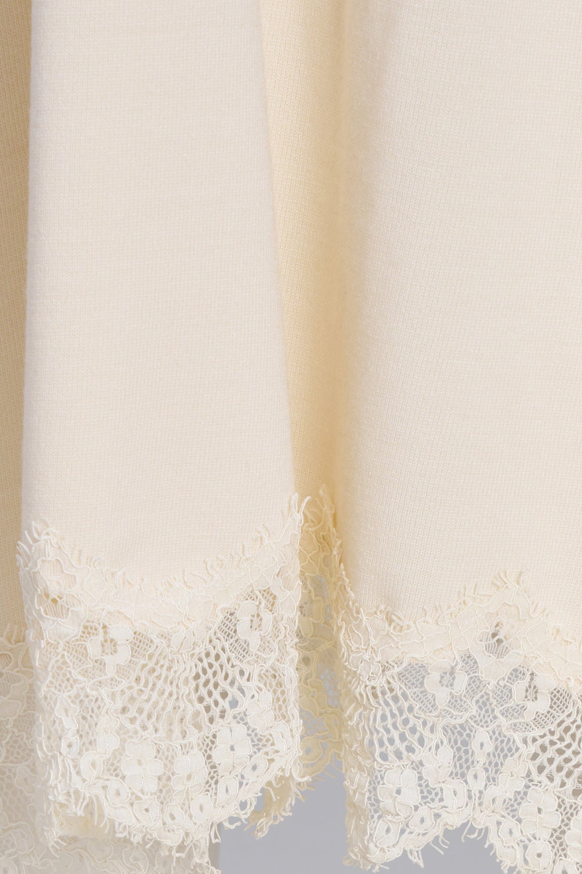 Women's Fine Knit Pull-On A-Line Skirt with Lace Trim