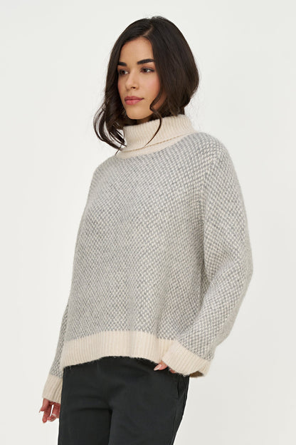 Women's Novelty Knit Color-Block Turtleneck Sweater with Long Sleeves