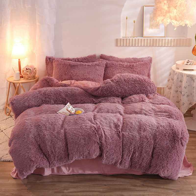 4-Piece Mink Velvet Bedding Set – Soft Polyester Duvet Cover, Flat Sheet & Pillowcases