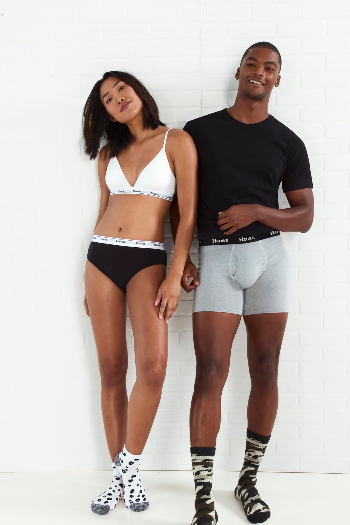 Hanes Originals Men's Boxer Briefs, Stretch Cotton Moisture-Wicking Underwear, Modern Fit Low Rise, Pack of 4, Grey/Black assortement, Size Small 🍁 All In One Marketplace Canada
