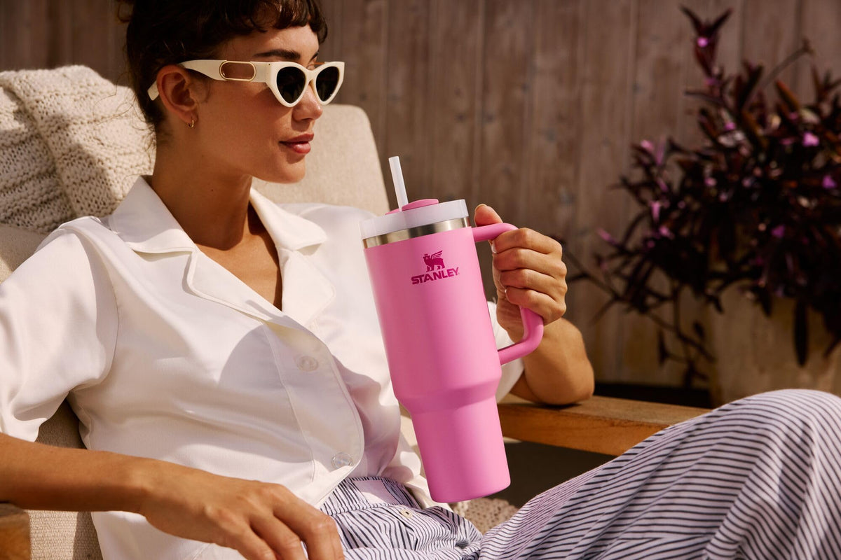 STANLEY Quencher H2.0 Flow State Tumbler, 40 oz, Hot Coral 🍁 All In One Marketplace Canada
