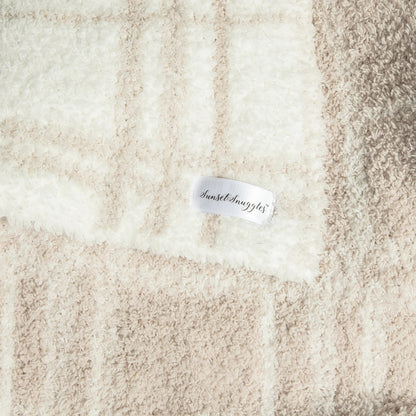 Blushing Beige & White Plaid Print Überwurfdecke