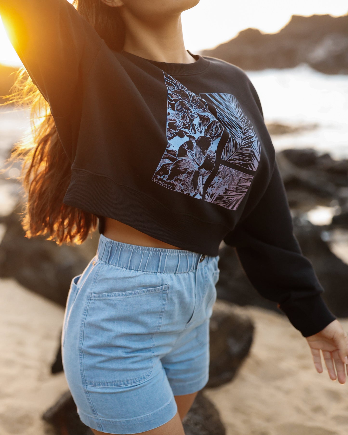 Gerahmte haitianische Blüten Übergroßer Cropped Sweater