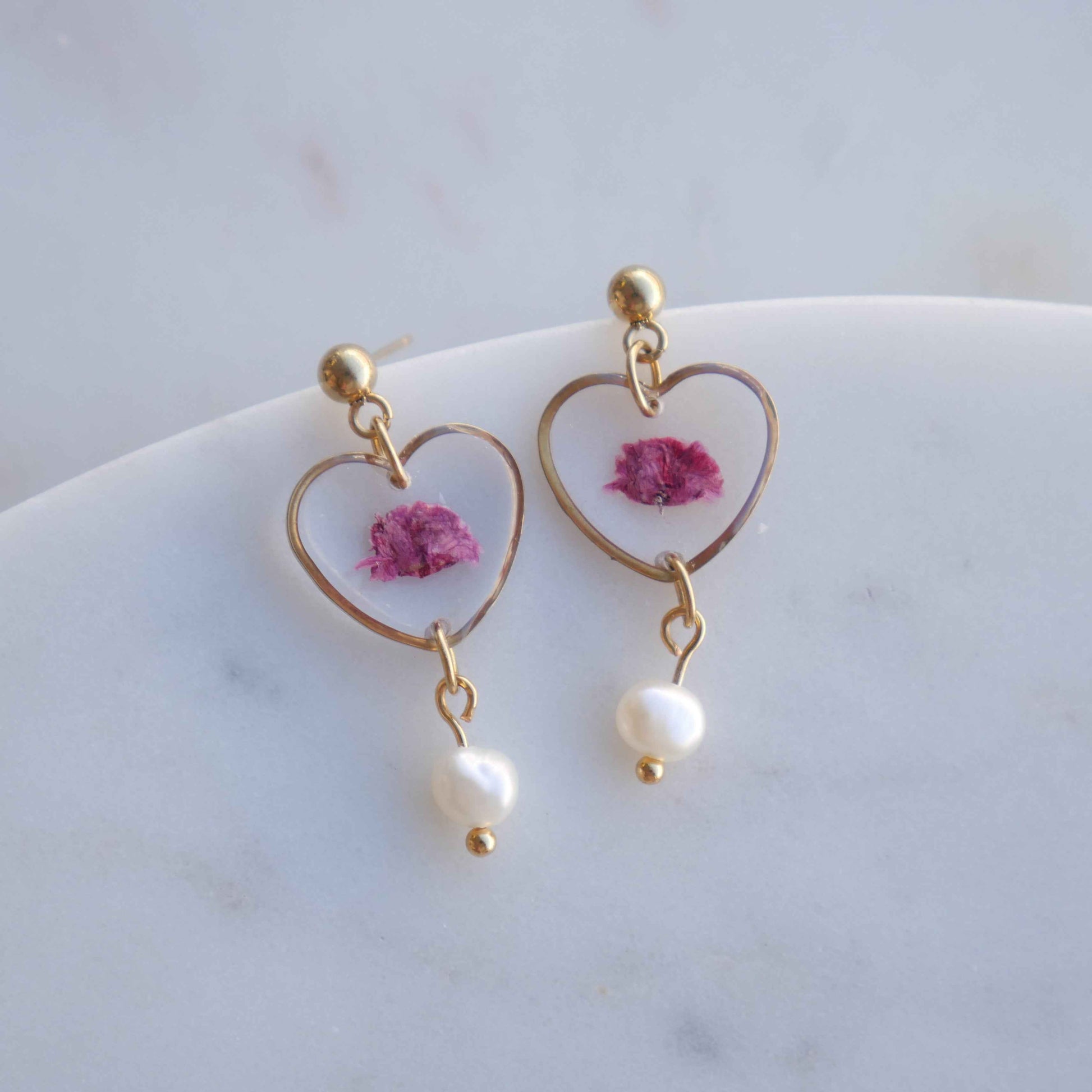Boucles d’oreilles Perla - gypsophile fuschia - coeur (moyen)