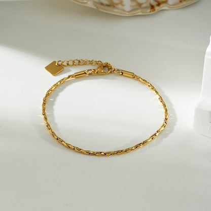 KANAI Gold: Modern Intricate Textured Twist Chain Bracelet