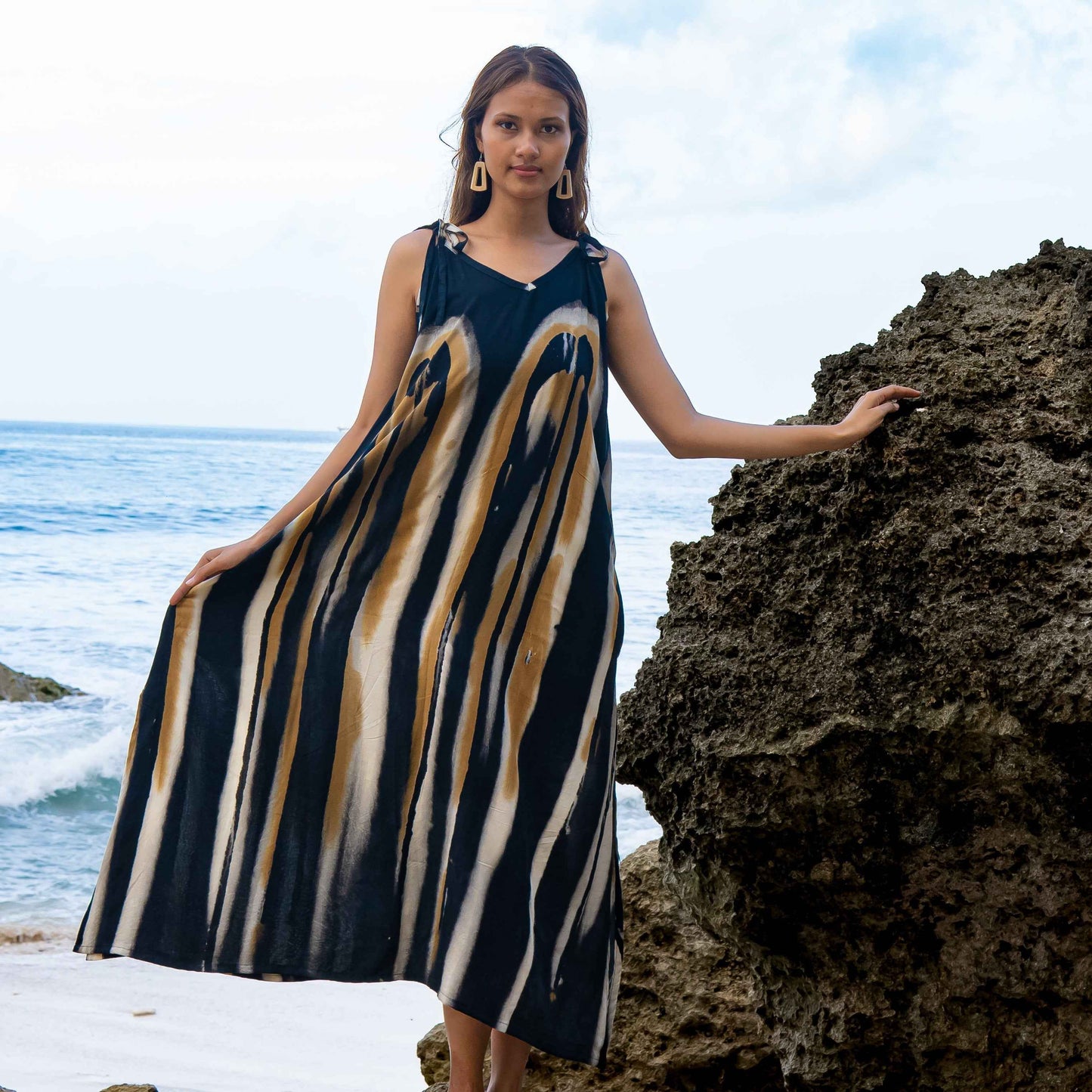 Bold Abstract Tie Dye Long Dress In Grey & Gold