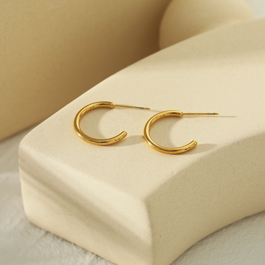 FLORA Hoop Earrings