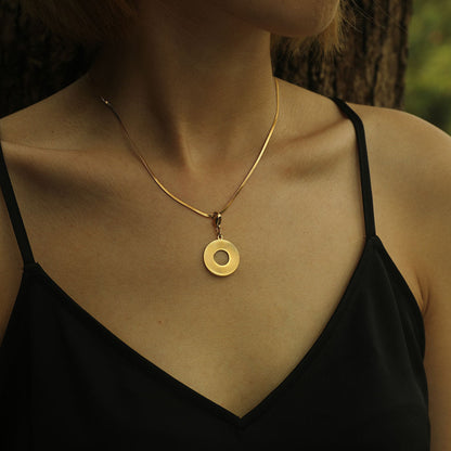 AVERY Charm Necklace Gold