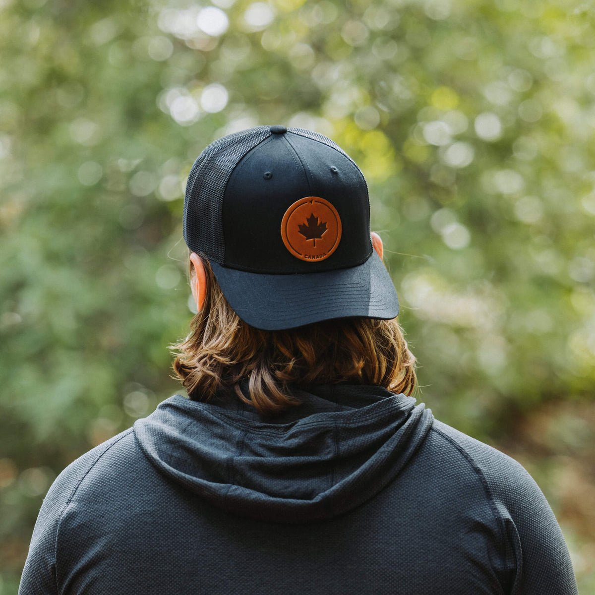 Québec Leather Patch Trucker Hat