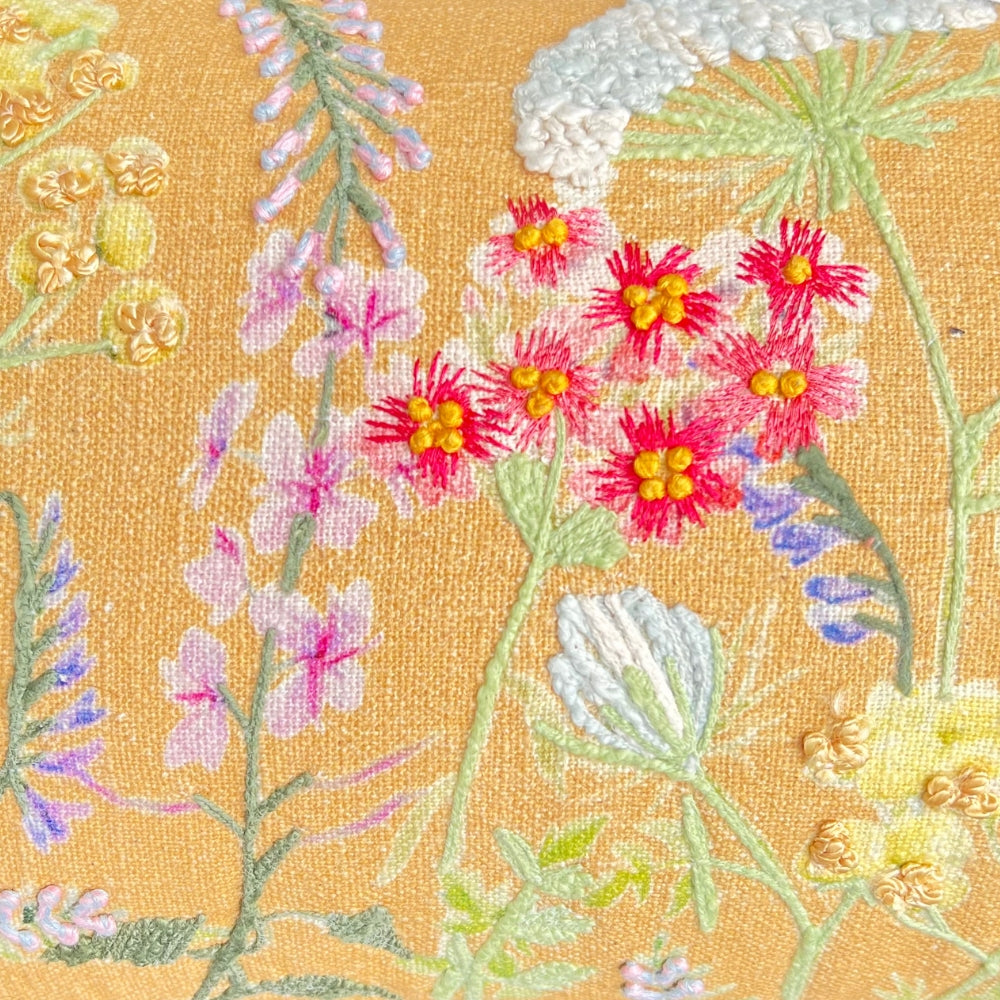 12x20" Besticktes Wildblumen-Lendenkissen – Vorderseite Baumwolle, Rückseite Papiersatin