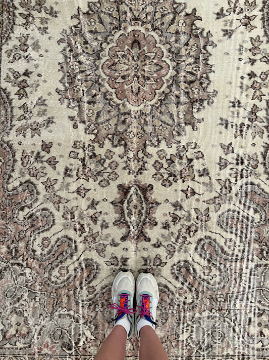 Vintage Turkish Oushak Rug | 9’ 4” x 5’ 5”