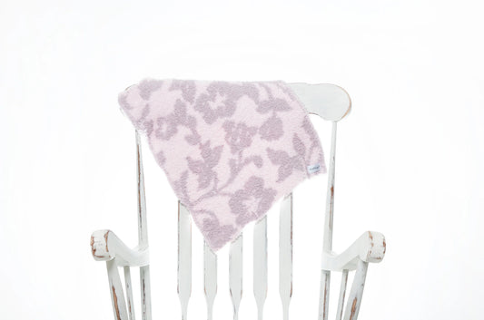 Lovey mit Vintage-Blumendruck "Iced Lilac & Powder"