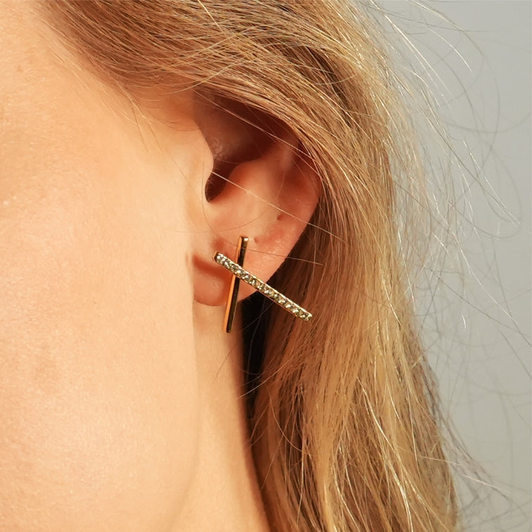 TESSA: Criss-Cross Duo Bars Stud Earrings with Zirconia Gemstones