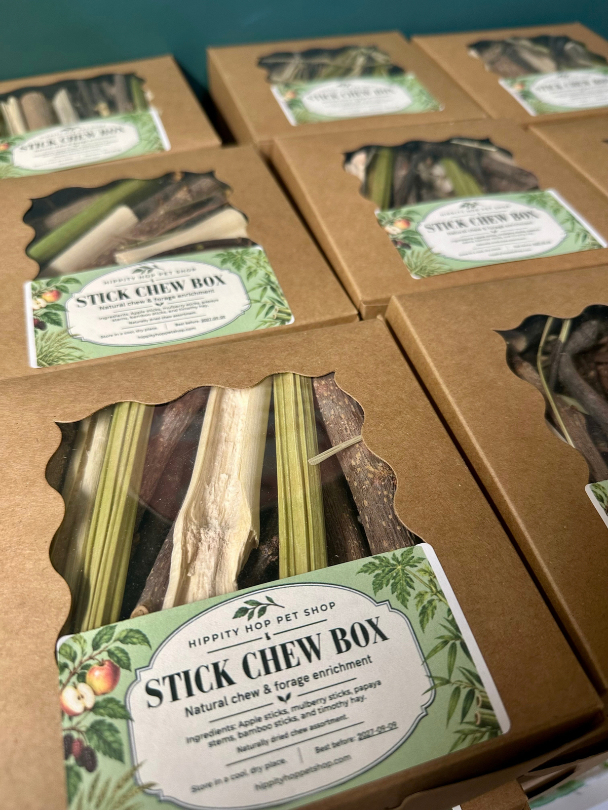 Bunny Chew Box: Apple, Kiwi, Currant & Gooseberry