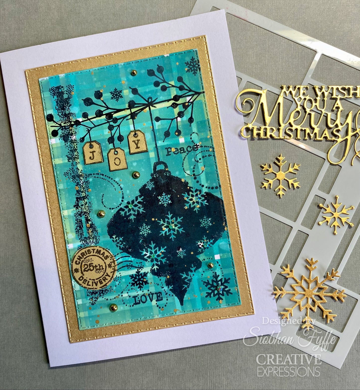 Woodware Clear Singles Winter Bauble 4 in x 6 in Stamp Set