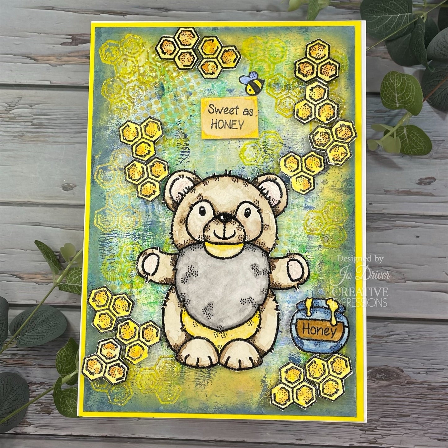 Woodware Clear Singles Honey Bear Gnome 4 in x 6 in Stamp Set