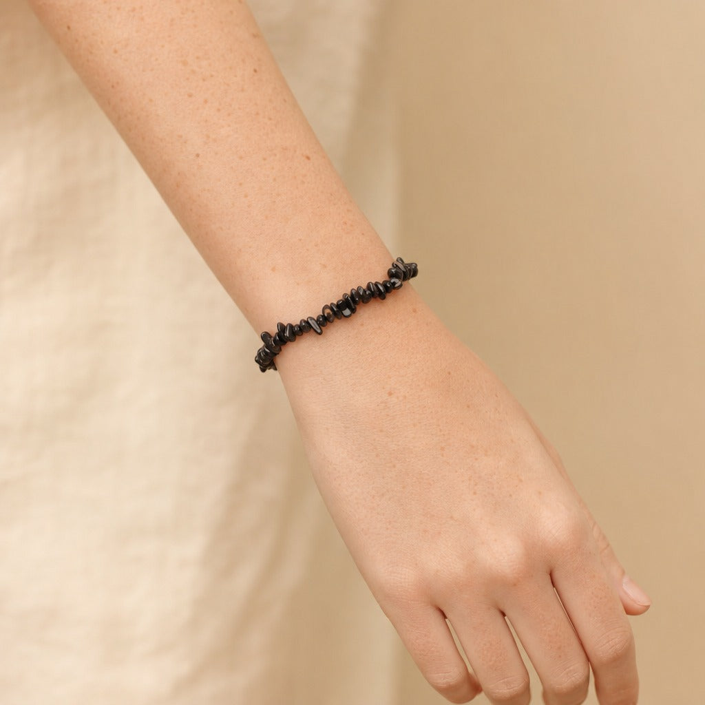 Agate Black Chip Bracelet (Enhanced)