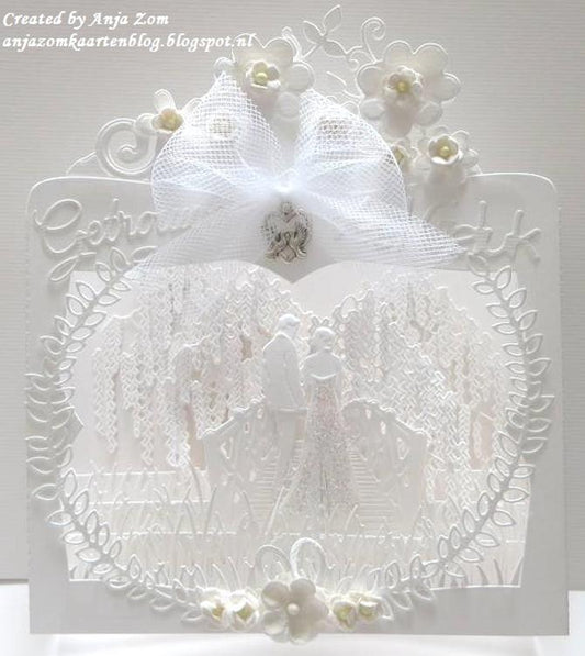 Marianne Design: Craftables Dies- Laurel With Heart