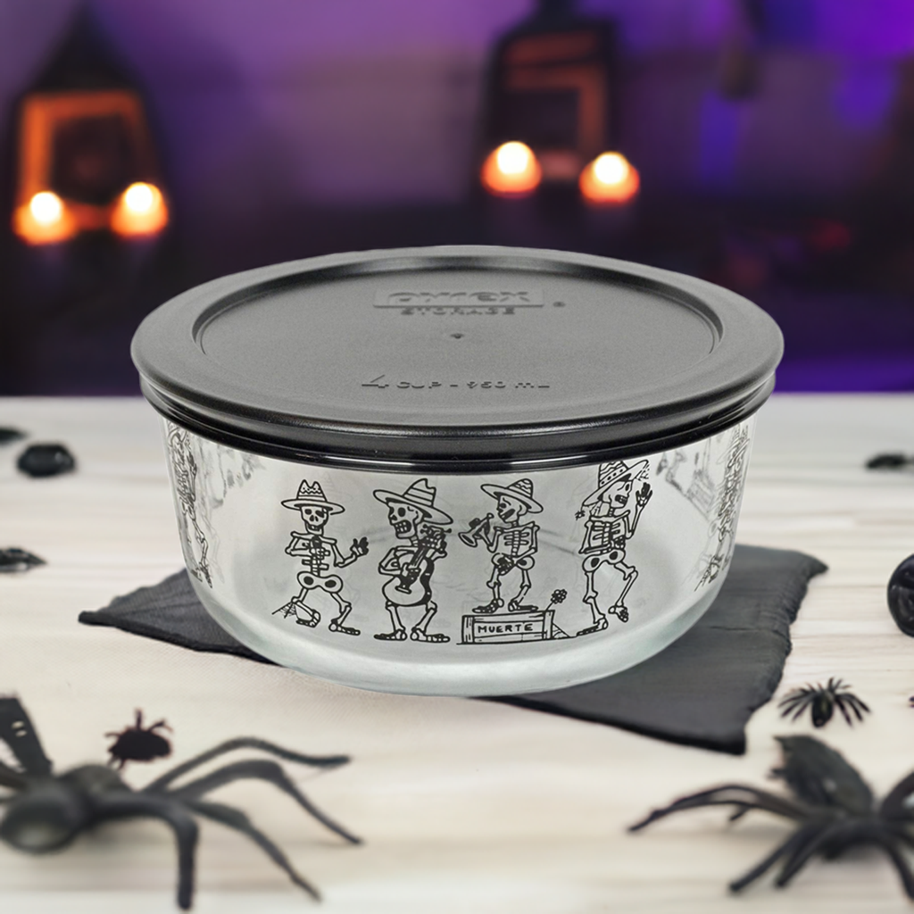 4 Tassen Pyrex Halloween Mariachi Skelett mit Dekor