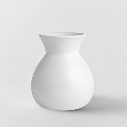 Weiße Vasenkollektion