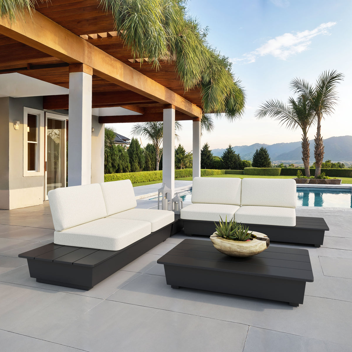 Arbor Outdoor Coffee Table - Black