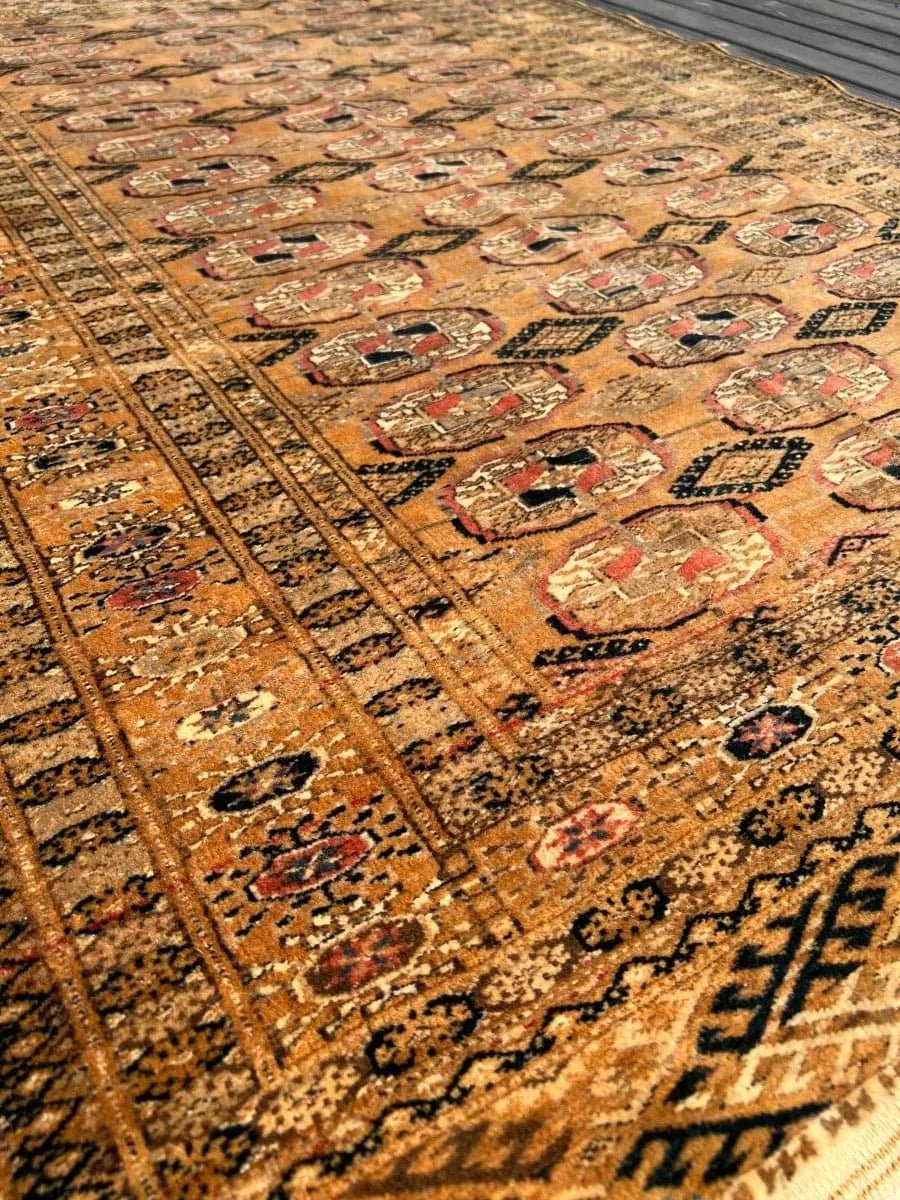 Nabat | 5' 10 x 3' 10" | Vintage Tekke Rug