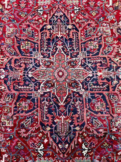 Persian Heriz Rug | 9' 5" x 13'