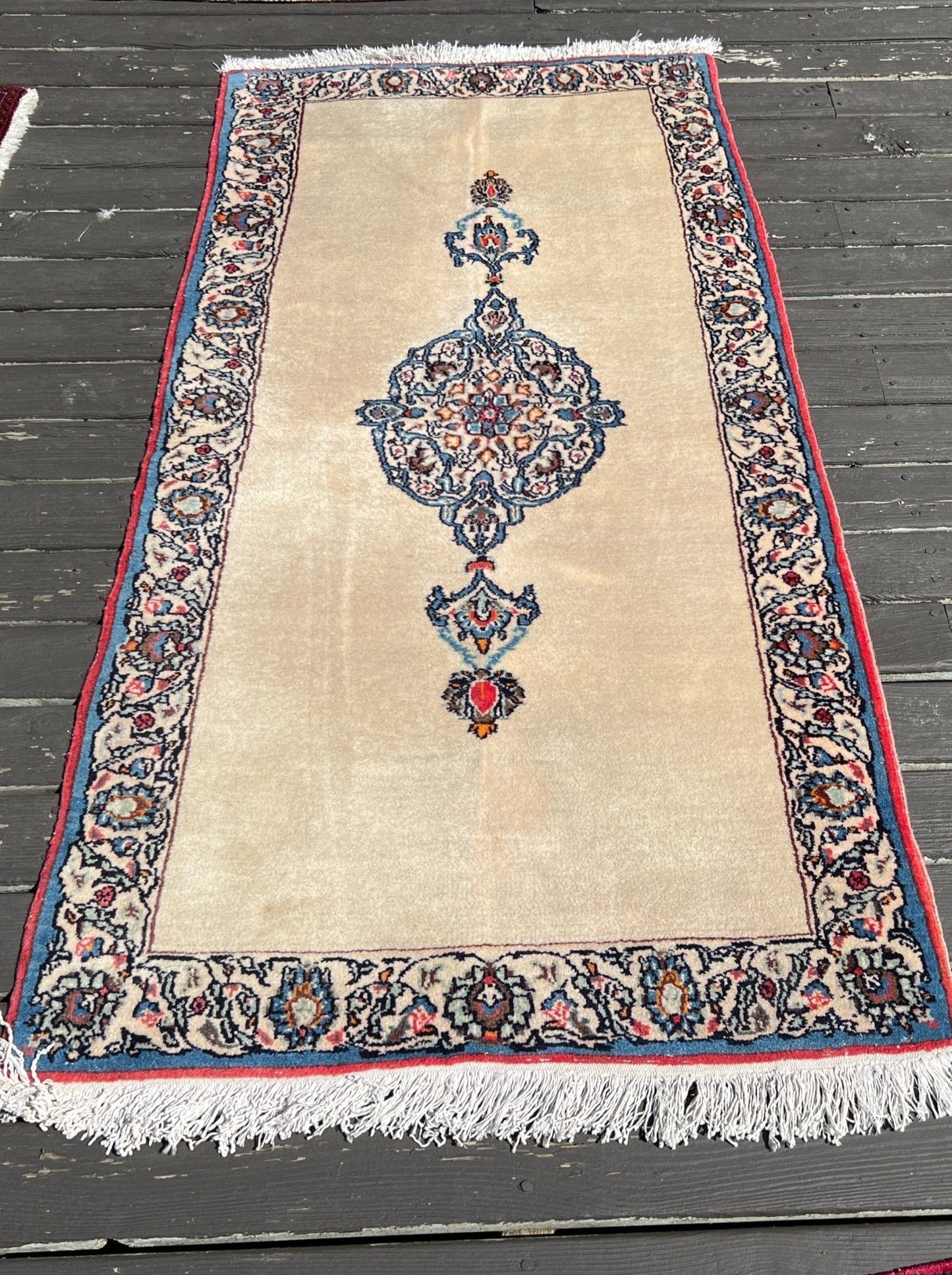 Persian Kashan Rug | 2' 4" x 4' 8"