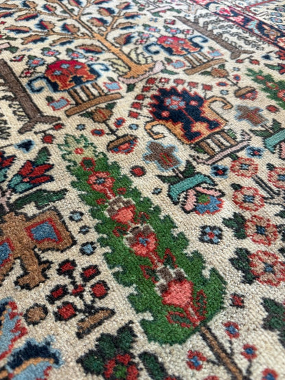 Persian Tabriz Rug | 6' 6" x 8' 10"