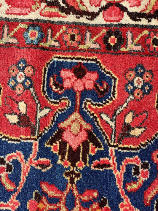 Persian Tafresh Rug | 4' 7" x 6' 5