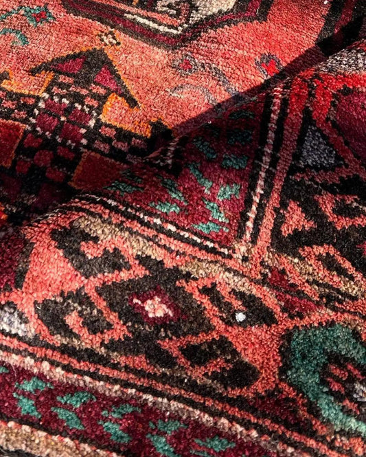 Persian Tribal Rug | 8' 6" x 5' 6"