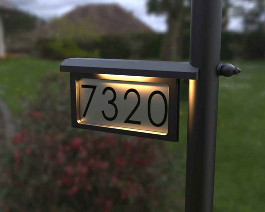 Tampa • Plaque d'adresse horizontale pour poteau [1776]