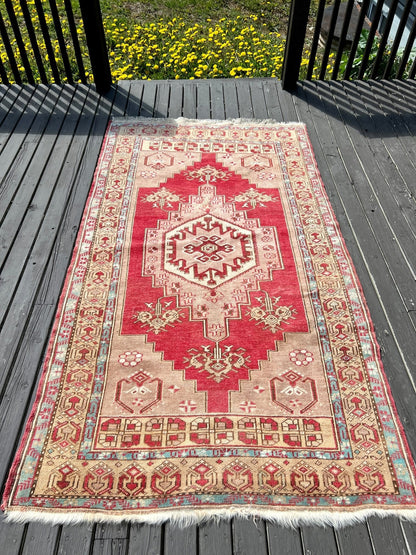 Yahya | 4' x 7' 2" | Turkish Yahyali Rug